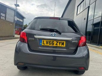 Toyota Yaris 1.5 VVT-h Icon E-CVT Euro 6 5dr