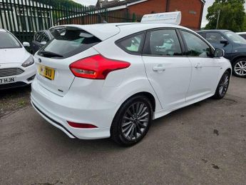 Ford Focus 1.0T EcoBoost ST-Line Auto Euro 6 (s/s) 5dr