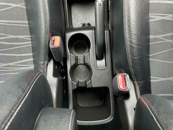 Kia Venga 1.6 CRDi EcoDynamics 3 Euro 5 (s/s) 5dr (Sat Nav)