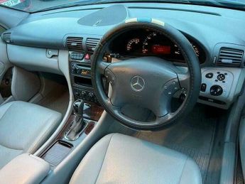 Mercedes-Benz C Class 1.8 C180 Kompressor Elegance SE Saloon 4dr Petrol Automatic (202