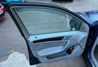 Mercedes-Benz C Class 1.8 C180 Kompressor Elegance SE Saloon 4dr Petrol Automatic (202