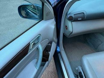 Mercedes-Benz C Class 1.8 C180 Kompressor Elegance SE Saloon 4dr Petrol Automatic (202