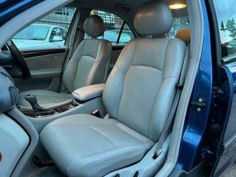 Mercedes-Benz C Class 1.8 C180 Kompressor Elegance SE Saloon 4dr Petrol Automatic (202