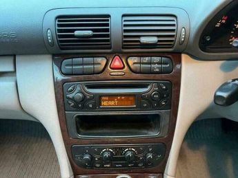 Mercedes-Benz C Class 1.8 C180 Kompressor Elegance SE Saloon 4dr Petrol Automatic (202