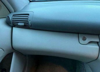 Mercedes-Benz C Class 1.8 C180 Kompressor Elegance SE Saloon 4dr Petrol Automatic (202