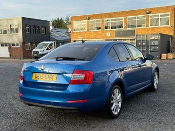 Skoda Octavia 1.6 TDI Elegance DSG Euro 5 (s/s) 5dr