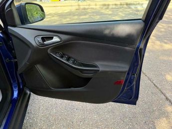 Ford Focus 1.5T EcoBoost Titanium Auto Euro 6 (s/s) 5dr
