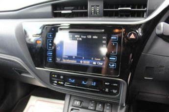 Toyota Auris VVTI BUSINESS EDITION TOURING SPORTS TSS