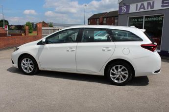 Toyota Auris VVTI BUSINESS EDITION TOURING SPORTS TSS