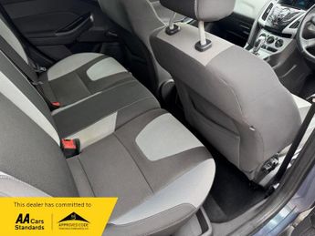 Ford Focus 1.6 Zetec Powershift Euro 5 5dr