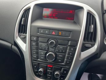 Vauxhall Astra 1.4i Excite Hatchback 5dr Petrol Manual Euro 6 (100 ps)