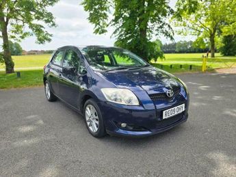 Toyota Auris 1.33 VVT-i TR (s/s) 5dr