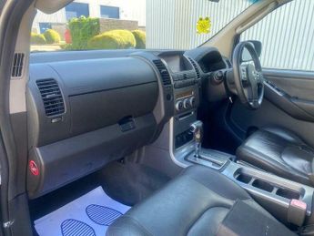 Nissan Navara 2.5 dCi Aventura 4dr