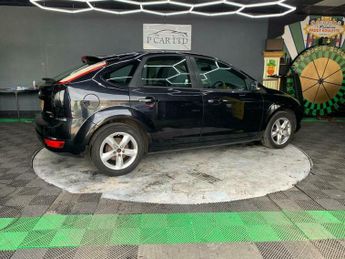 Ford Focus 1.6 Zetec 5dr