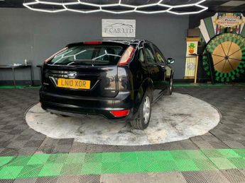 Ford Focus 1.6 Zetec 5dr