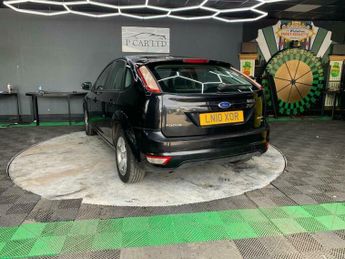 Ford Focus 1.6 Zetec 5dr