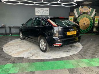 Ford Focus 1.6 Zetec 5dr