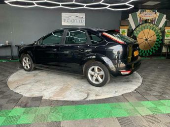 Ford Focus 1.6 Zetec 5dr