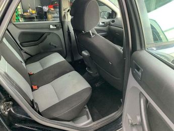 Ford Focus 1.6 Zetec 5dr