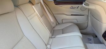 Lexus LS 5.0 600h V8 Premier Saloon 4dr Petrol Hybrid CVT 4WD Euro 5 (s/s