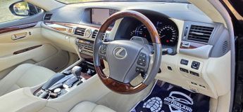 Lexus LS 5.0 600h V8 Premier Saloon 4dr Petrol Hybrid CVT 4WD Euro 5 (s/s