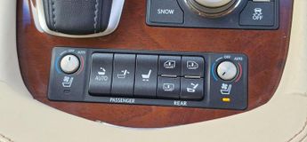 Lexus LS 5.0 600h V8 Premier Saloon 4dr Petrol Hybrid CVT 4WD Euro 5 (s/s