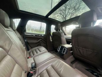 Porsche Cayenne 3.0h V6 S TiptronicS 4WD Euro 5 (s/s) 5dr