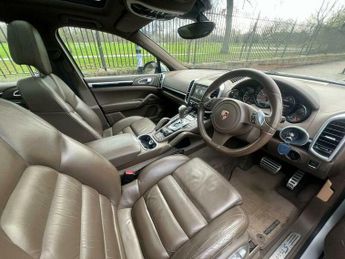 Porsche Cayenne 3.0h V6 S TiptronicS 4WD Euro 5 (s/s) 5dr