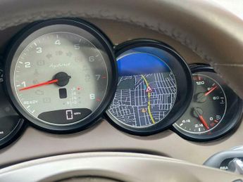 Porsche Cayenne 3.0h V6 S TiptronicS 4WD Euro 5 (s/s) 5dr