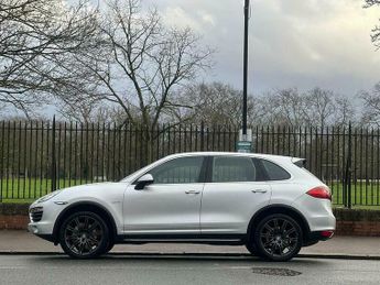 Porsche Cayenne 3.0h V6 S TiptronicS 4WD Euro 5 (s/s) 5dr