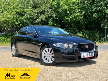 Jaguar XE SE