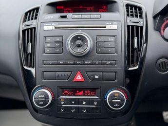 Kia Ceed 1.6 CRDi 3 Sports Wagon 5dr Diesel Auto Euro 5 (113 bhp)