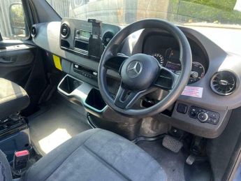 Mercedes-Benz E Class 55kWh Progressive Auto FWD L2 H2 5dr 20kW Charger