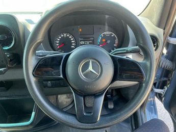 Mercedes-Benz E Class 55kWh Progressive Auto FWD L2 H2 5dr 20kW Charger