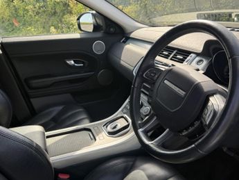 Land Rover Range Rover Evoque 2.2 SD4 Pure SUV 5dr Diesel Auto 4WD Euro 5 (s/s) (190 ps)