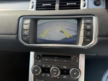 Land Rover Range Rover Evoque 2.2 SD4 Pure SUV 5dr Diesel Auto 4WD Euro 5 (s/s) (190 ps)