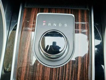 Jaguar XF 2.0d Portfolio Auto Euro 6 (s/s) 4dr