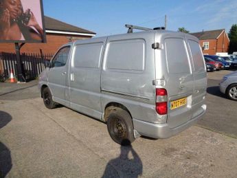 Toyota Hiace 2.5 280 D-4D RWD L1 H1 4dr