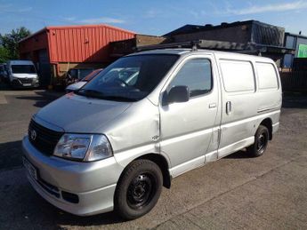 Toyota Hiace 2.5 280 D-4D RWD L1 H1 4dr