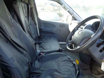 Toyota Hiace 2.5 280 D-4D RWD L1 H1 4dr