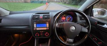 Volkswagen Golf 2.0 TDI GT Sport DSG 5dr
