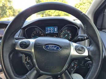 Ford Focus 1.6 Titanium Estate 5dr Petrol Powershift Euro 5 (125 ps)