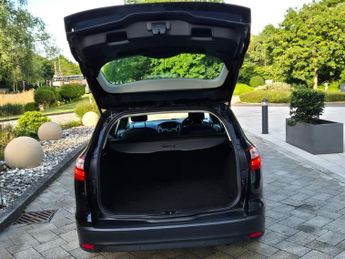 Ford Focus 1.6 Titanium Estate 5dr Petrol Powershift Euro 5 (125 ps)
