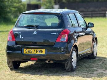 Suzuki Swift 1.3 GL 5dr