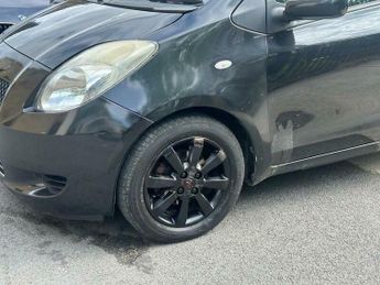 Toyota Yaris 1.33 Dual VVT-i TR Euro 4 (s/s) 5dr