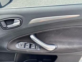 Ford Mondeo 2.0 Titanium 5dr