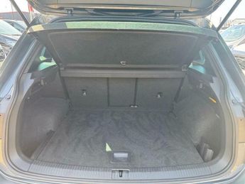 Volkswagen Tiguan 2.0 TDI R-Line DSG 4Motion Euro 6 (s/s) 5dr