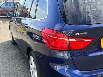 BMW 2 SERIES 2.0 220d Luxury Auto xDrive Euro 6 (s/s) 5dr