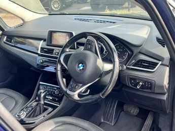 BMW 2 SERIES 2.0 220d Luxury Auto xDrive Euro 6 (s/s) 5dr