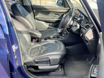 BMW 2 SERIES 2.0 220d Luxury Auto xDrive Euro 6 (s/s) 5dr